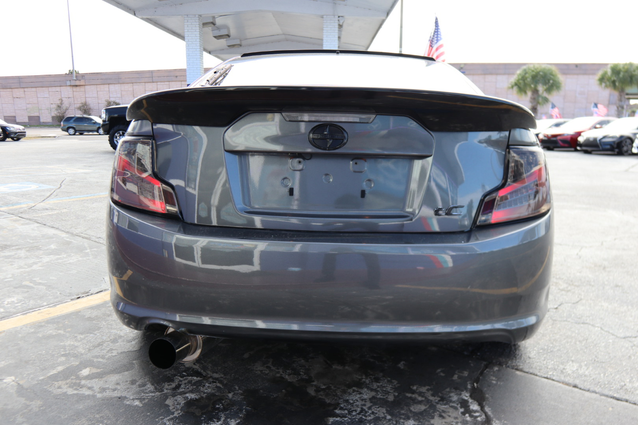 Scion tC 2dr HB Man (Natl) 2012