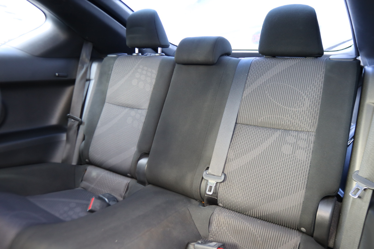 Scion tC 2dr HB Man (Natl) 2012