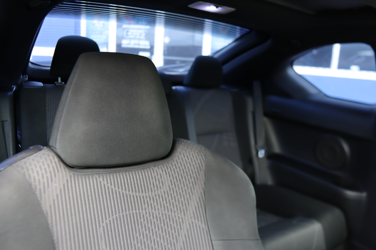 Scion tC 2dr HB Man (Natl) 2012