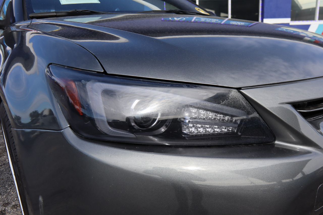 Scion tC 2dr HB Man (Natl) 2012