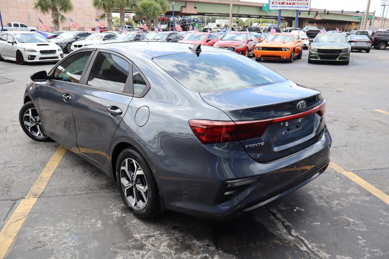 Kia Forte LXS IVT 2021