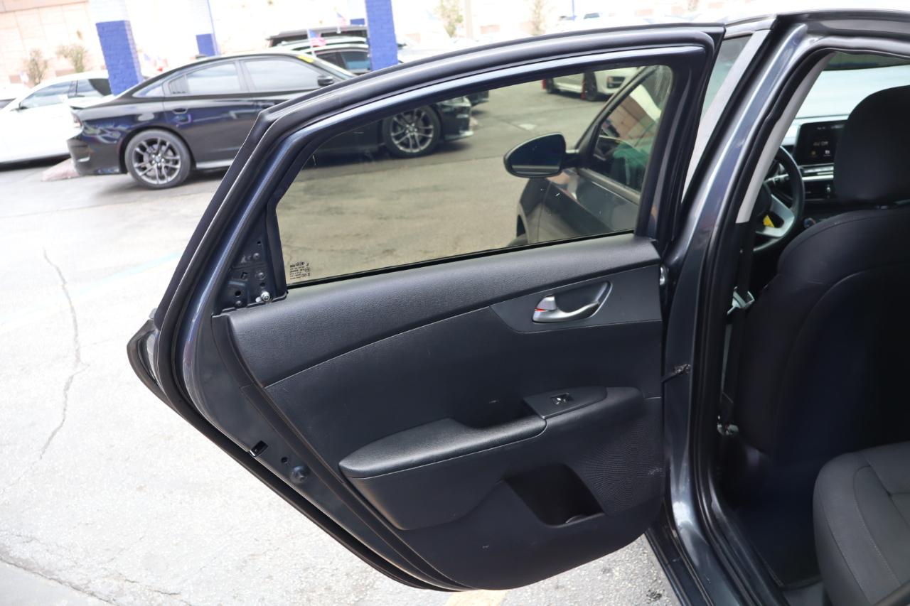 Kia Forte LXS IVT 2021