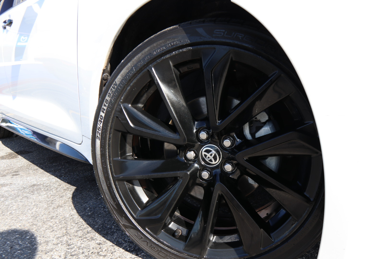 2020 Toyota Corolla SE photo 3