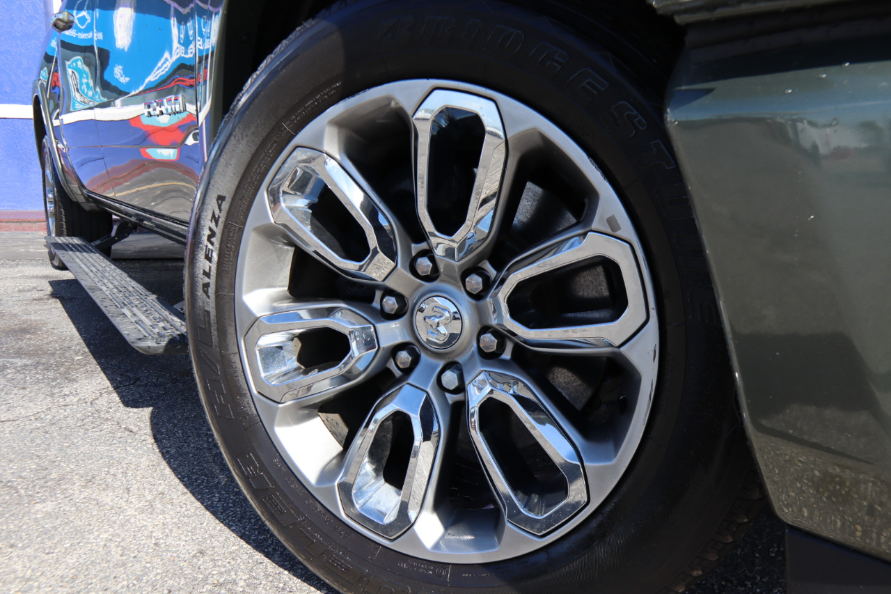 2021 Ram 1500 Laramie photo 2