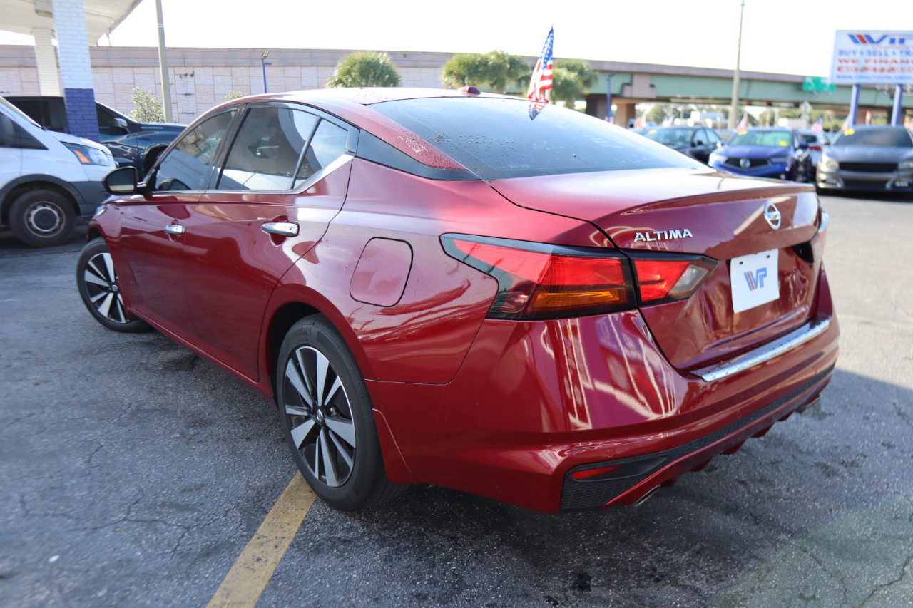 Nissan Altima 2.5 SL Sedan 2022