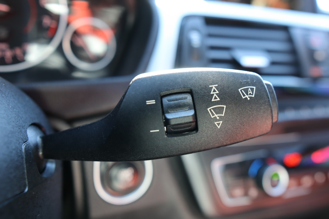 BMW 3 Series 4dr Sdn 335i RWD 2015