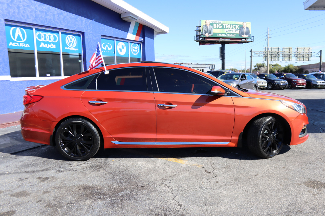 Hyundai Sonata 4dr Sdn 2.0T Limited w/Gray Accents 2015