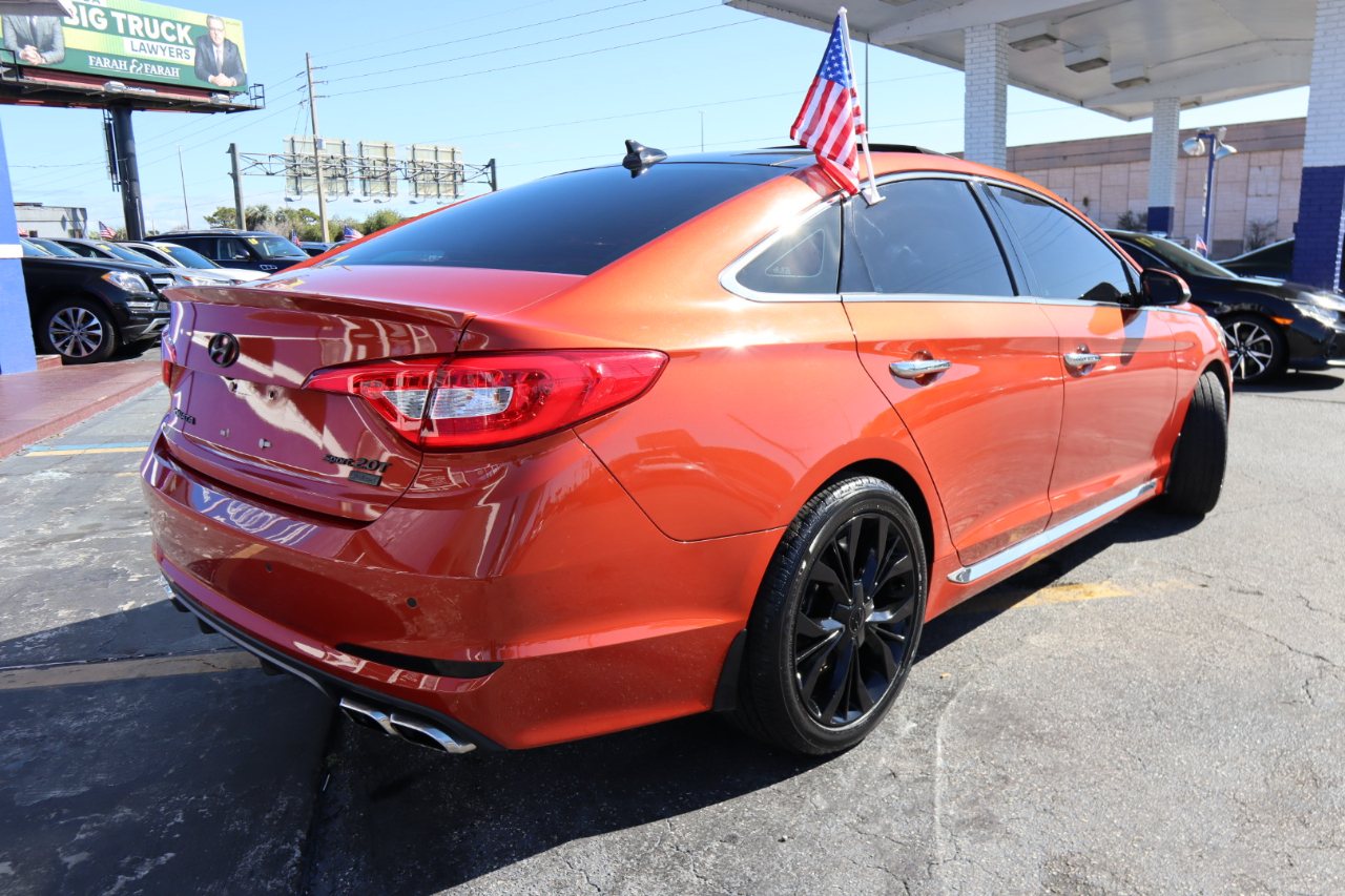 Hyundai Sonata 4dr Sdn 2.0T Limited w/Gray Accents 2015