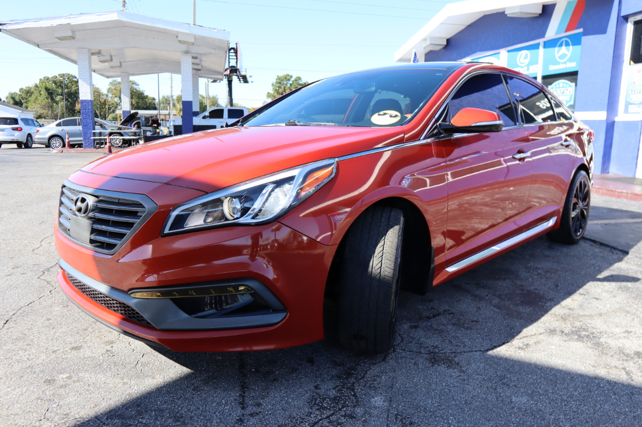 Hyundai Sonata 4dr Sdn 2.0T Limited w/Gray Accents 2015