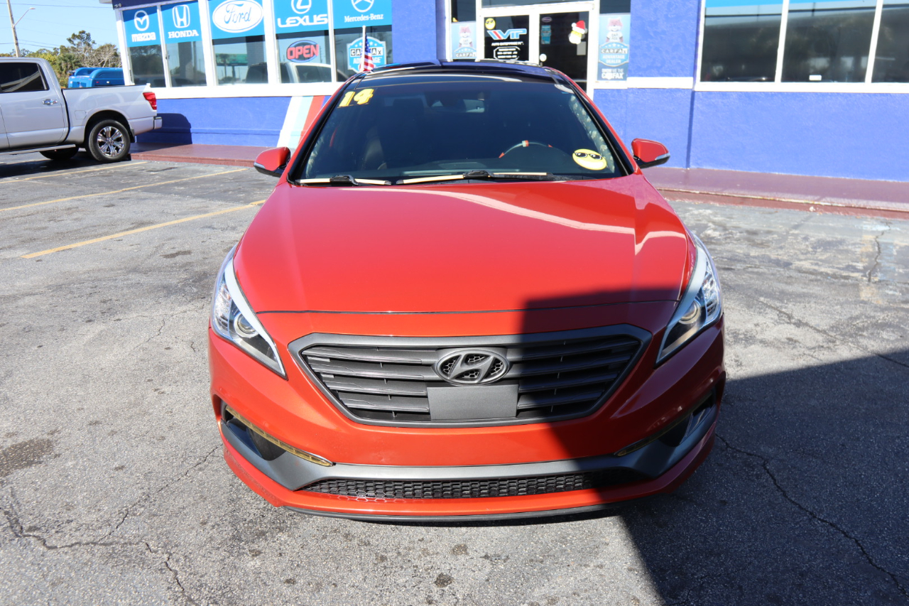 Hyundai Sonata 4dr Sdn 2.0T Limited w/Gray Accents 2015