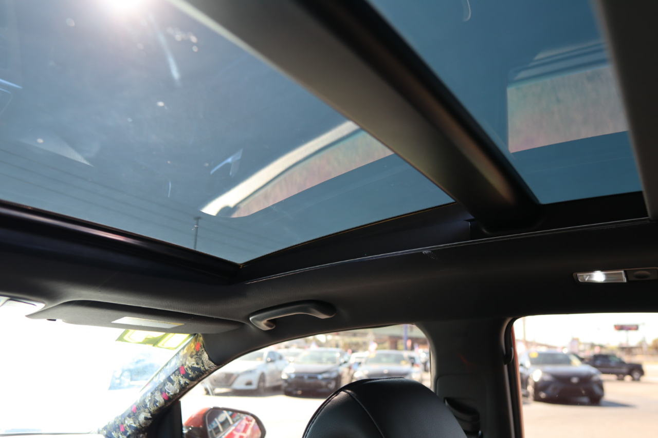 Hyundai Sonata 4dr Sdn 2.0T Limited w/Gray Accents 2015