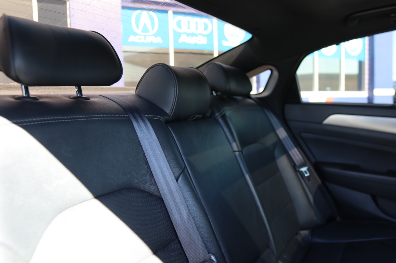 Hyundai Sonata 4dr Sdn 2.0T Limited w/Gray Accents 2015