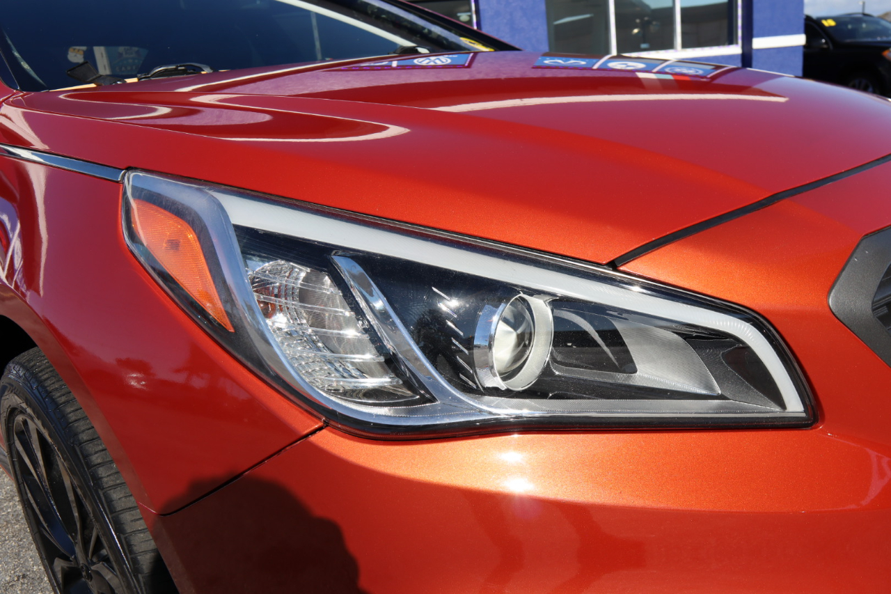 Hyundai Sonata 4dr Sdn 2.0T Limited w/Gray Accents 2015