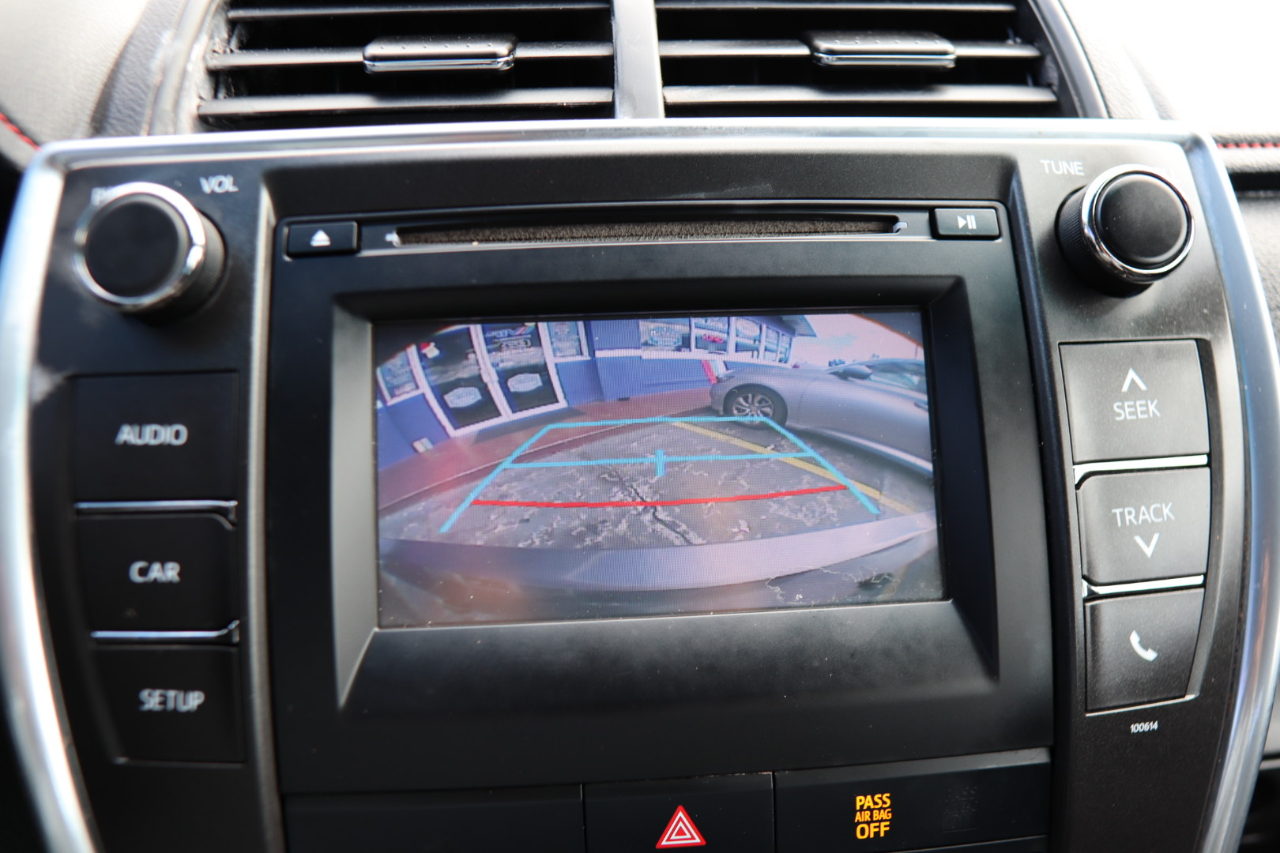 Toyota Camry XLE Auto (Natl) 2017