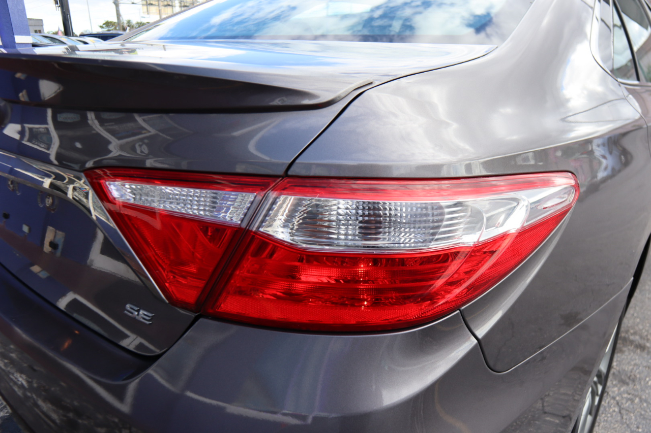 Toyota Camry XLE Auto (Natl) 2017