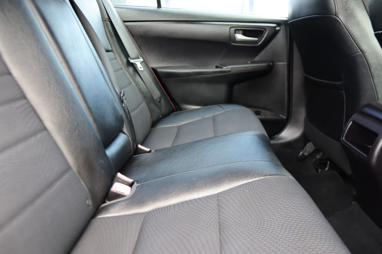 Toyota Camry XLE Auto (Natl) 2017