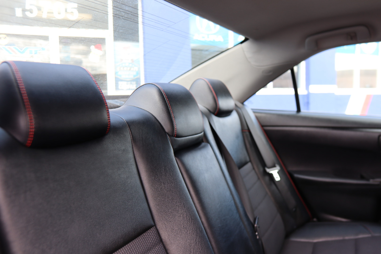 Toyota Camry XLE Auto (Natl) 2017