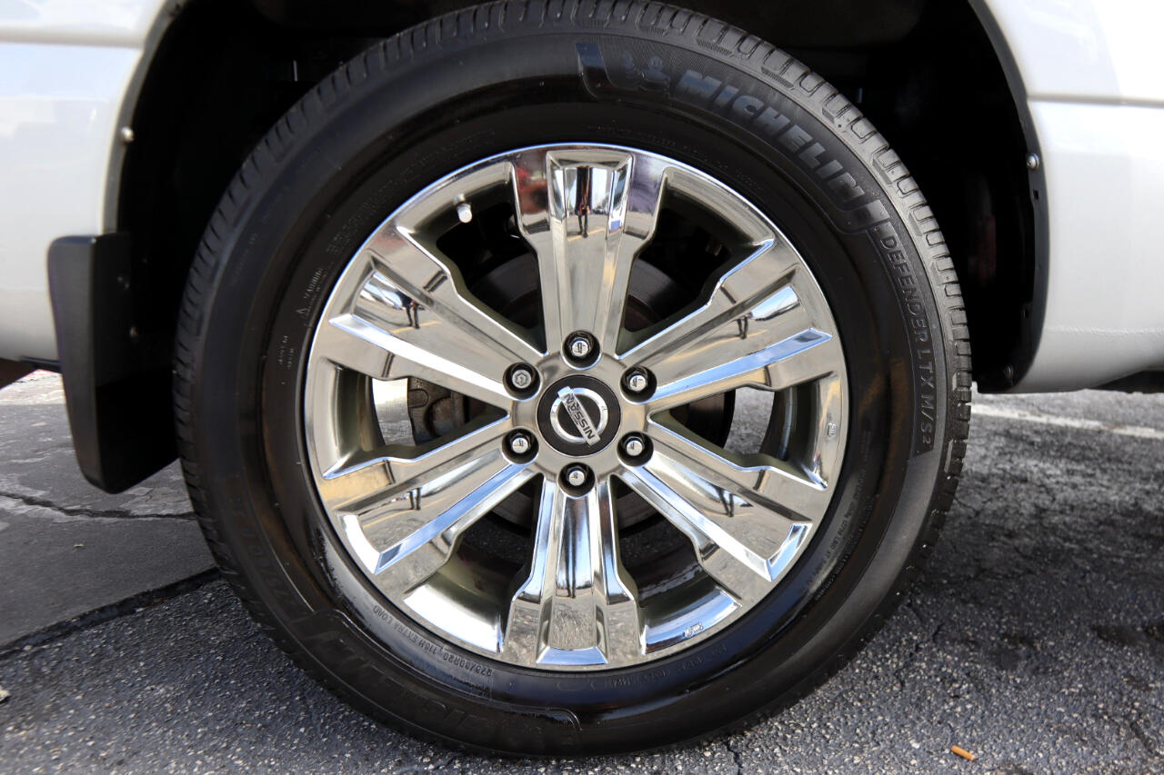 Nissan Titan 4x4 Crew Cab SV 2018