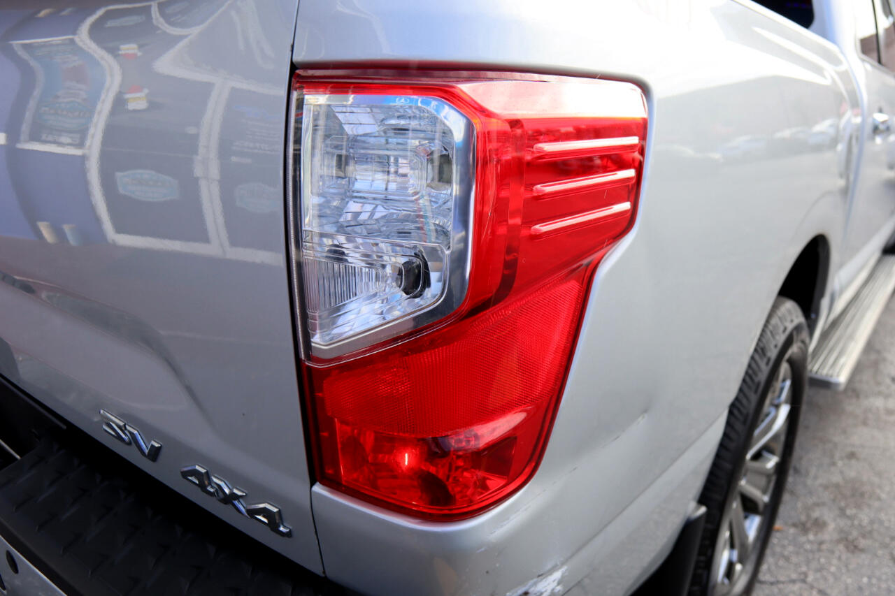 Nissan Titan 4x4 Crew Cab SV 2018