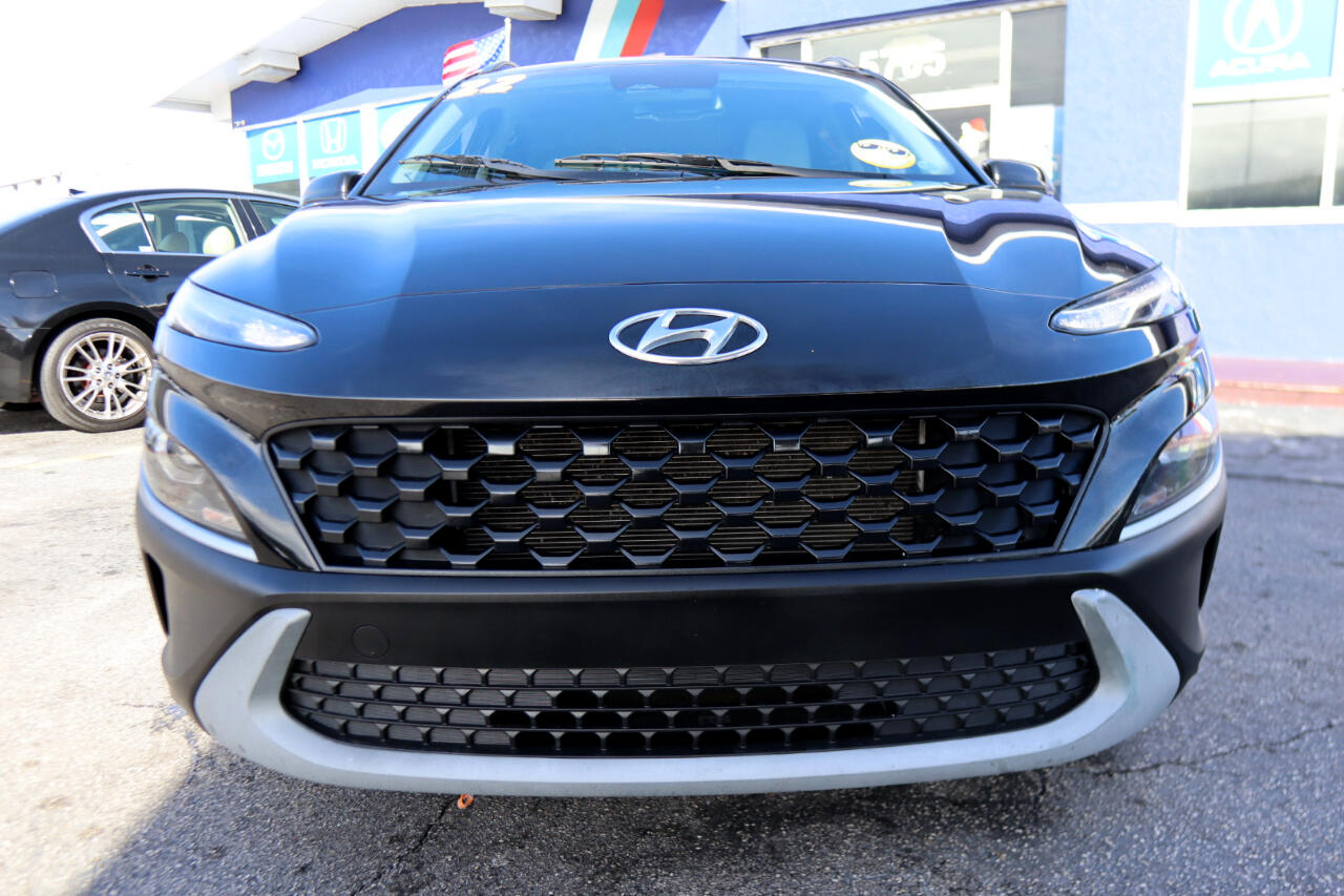 Hyundai Kona SEL Auto FWD 2022