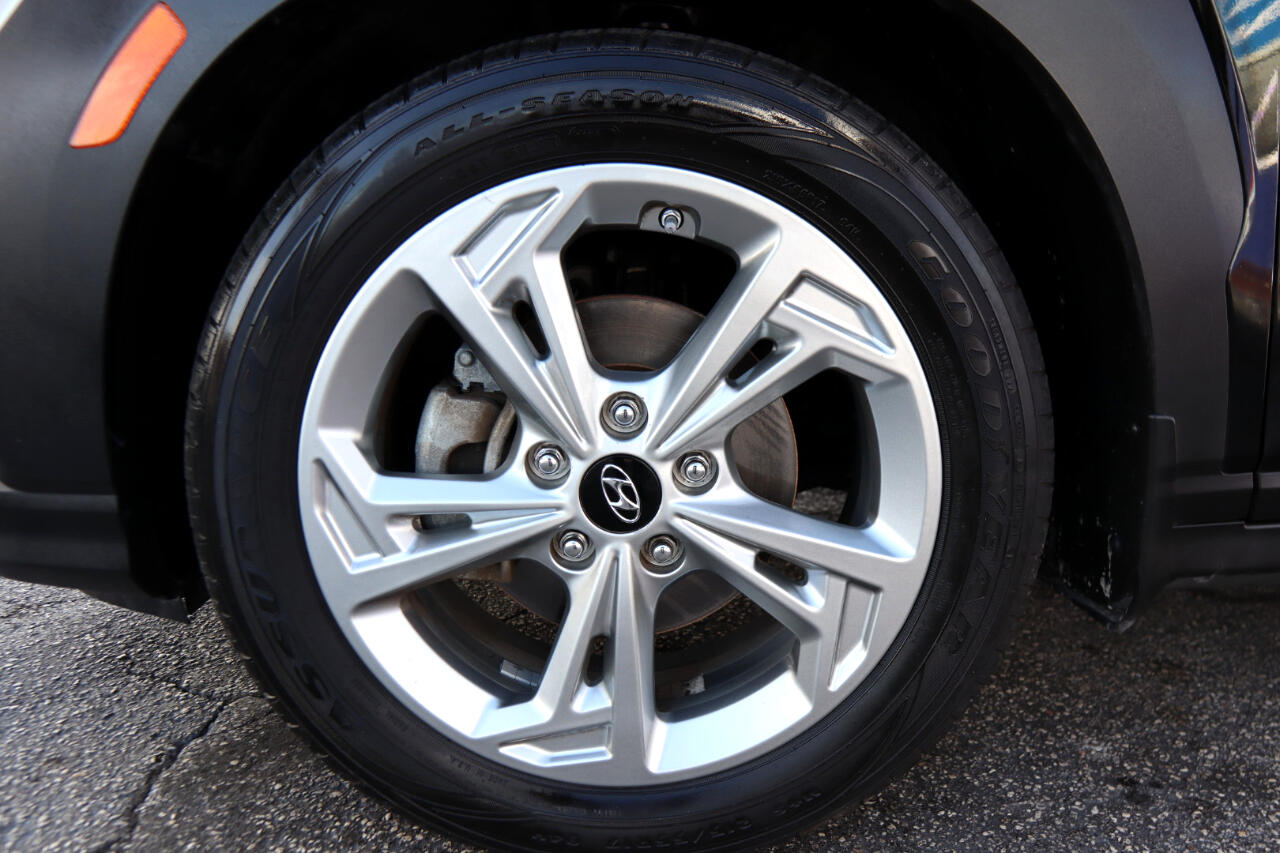 Hyundai Kona SEL Auto FWD 2022