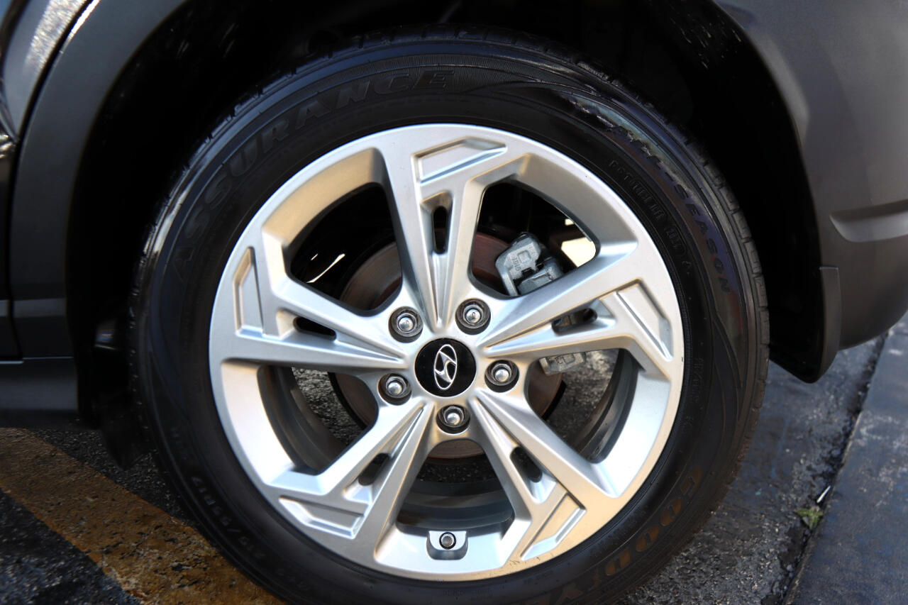 Hyundai Kona SEL Auto FWD 2022