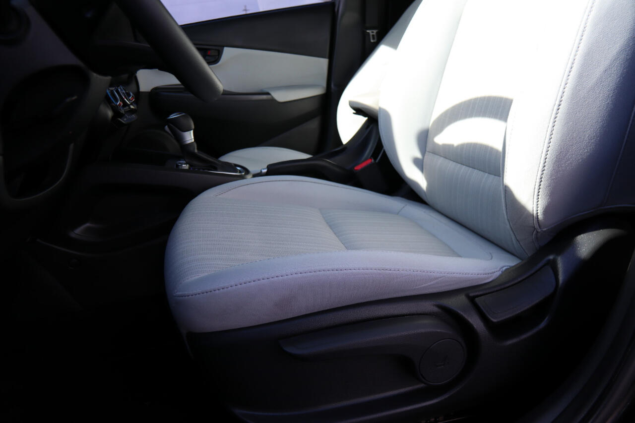 Hyundai Kona SEL Auto FWD 2022