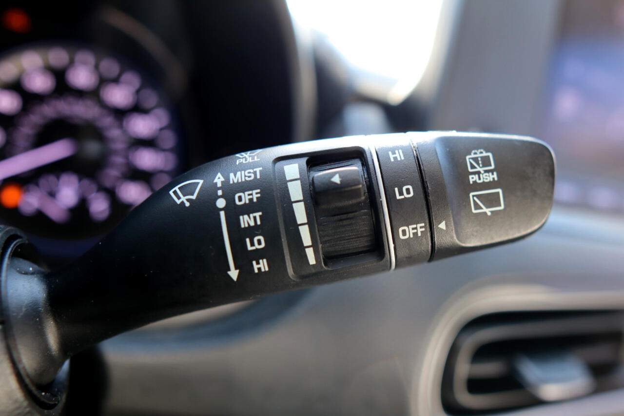 Hyundai Kona SEL Auto FWD 2022