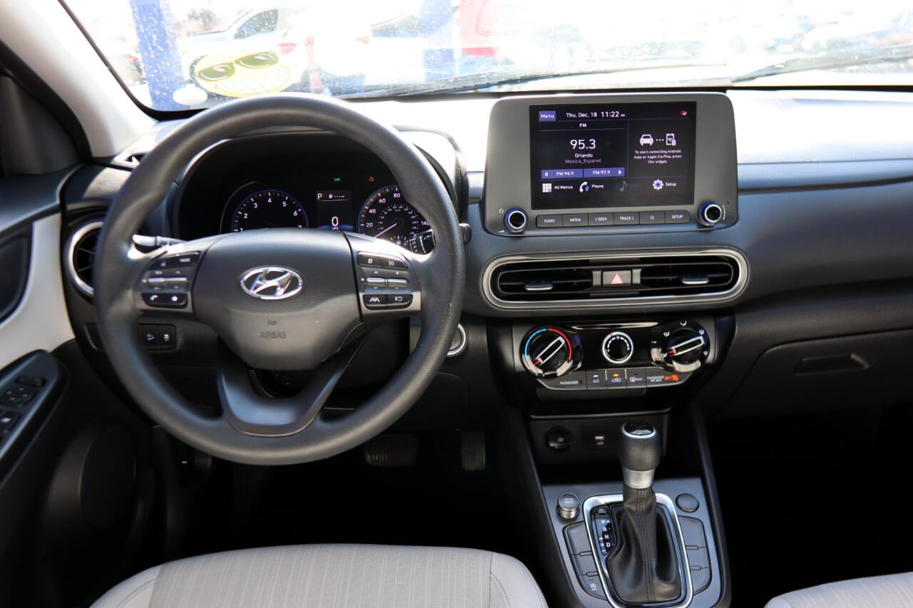 Hyundai Kona SEL Auto FWD 2022