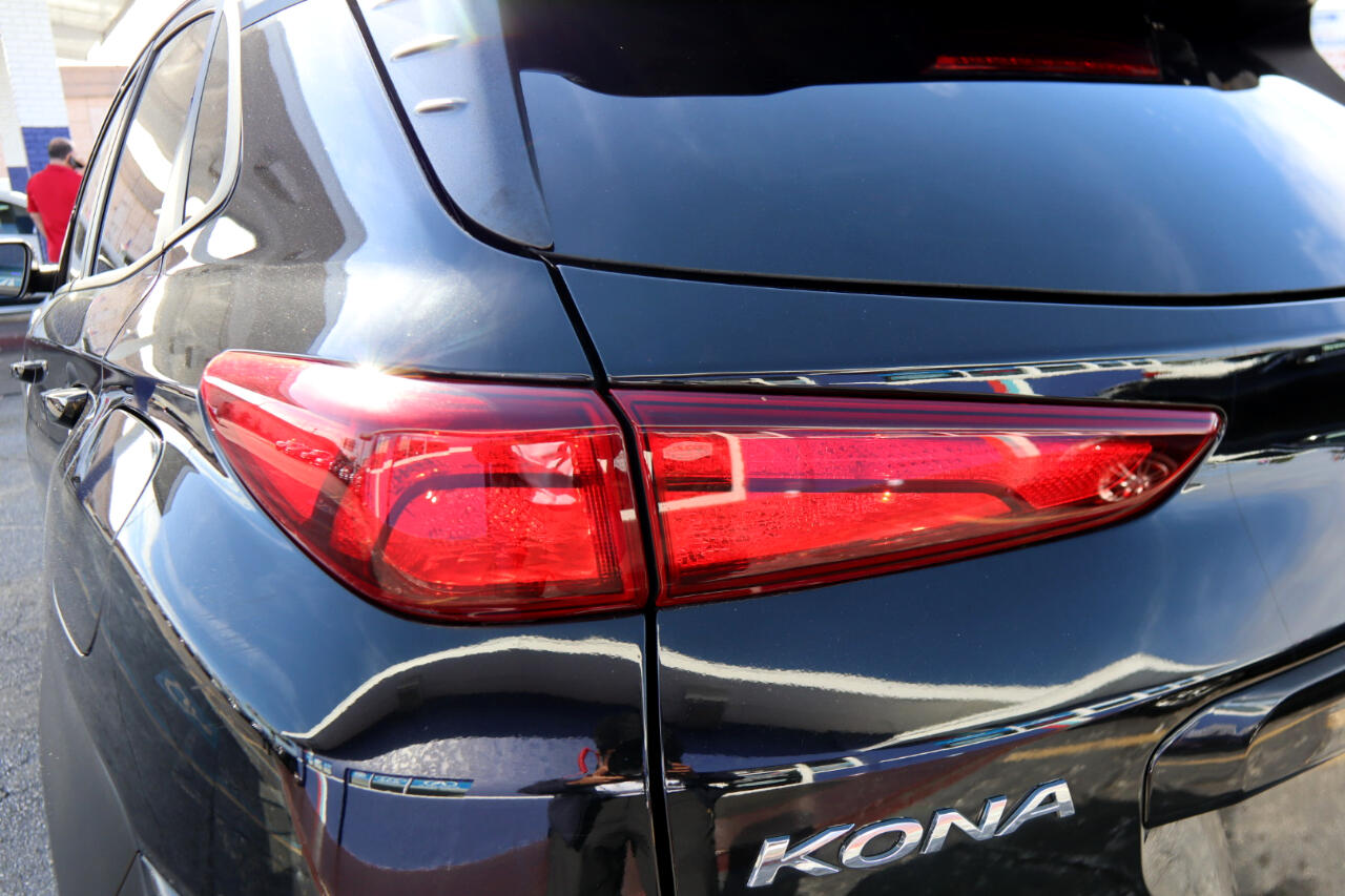 Hyundai Kona SEL Auto FWD 2022
