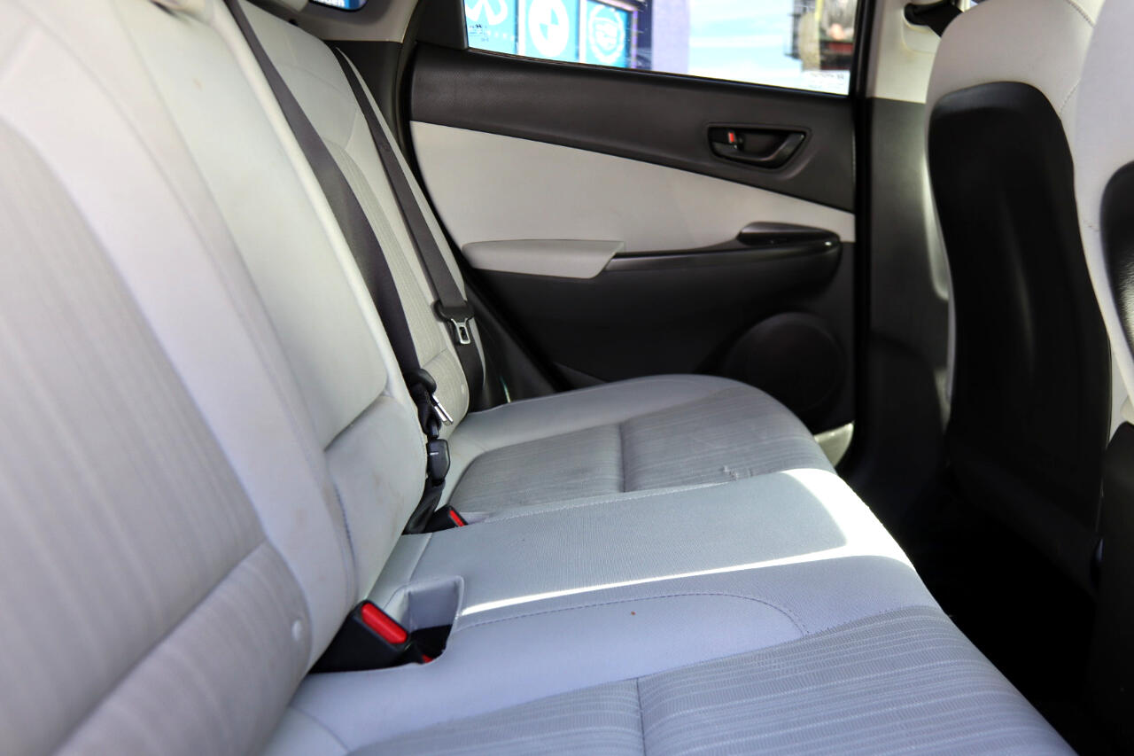 Hyundai Kona SEL Auto FWD 2022