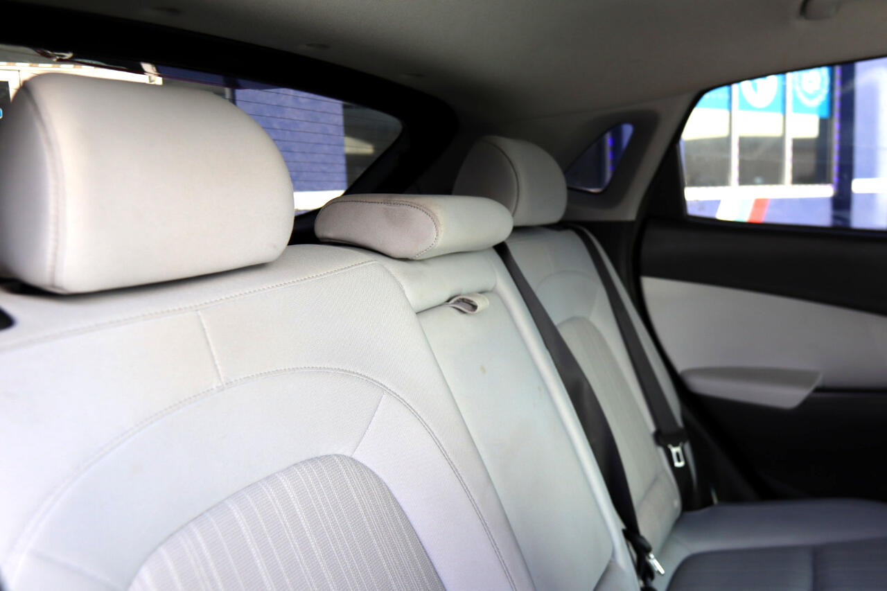 Hyundai Kona SEL Auto FWD 2022