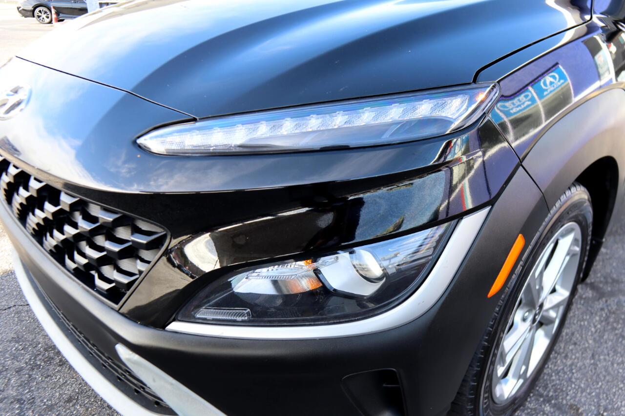 Hyundai Kona SEL Auto FWD 2022