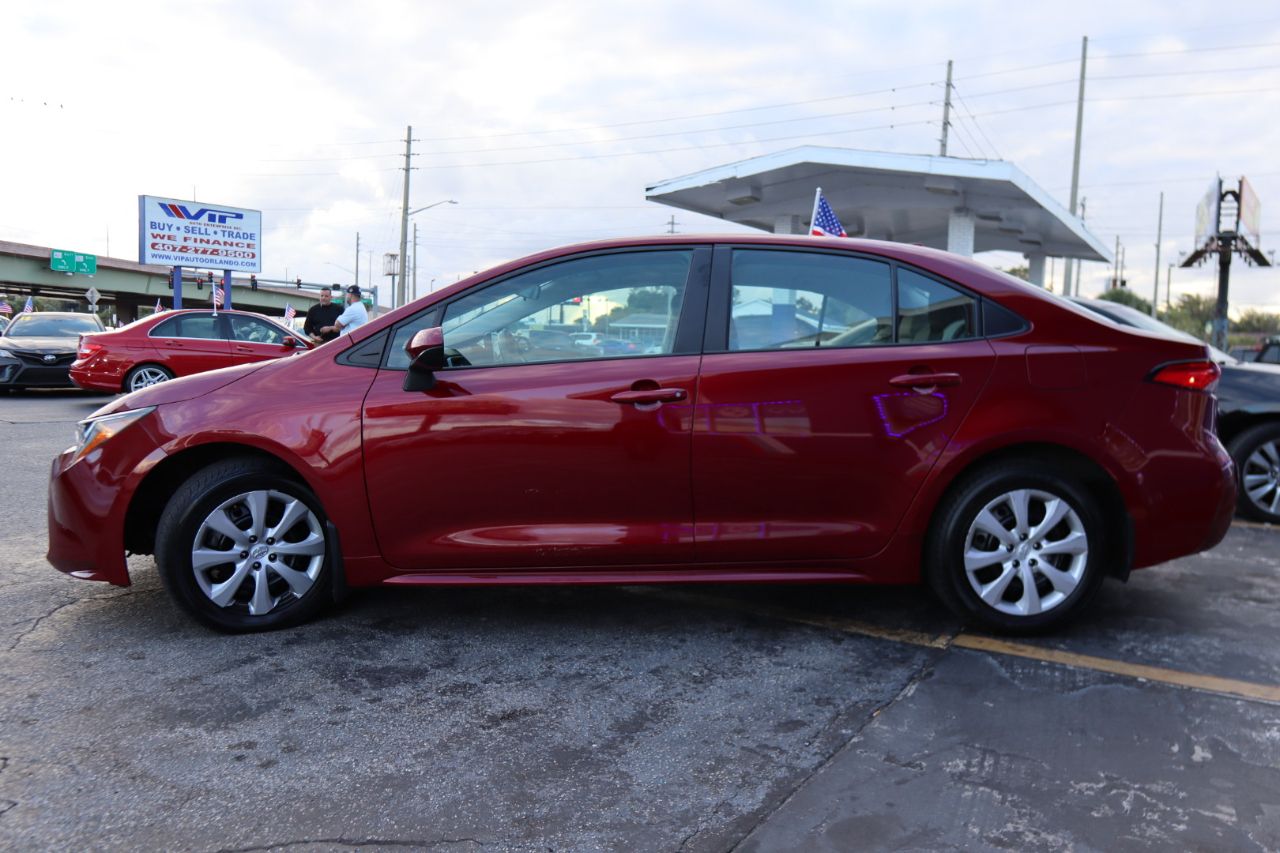 Toyota Corolla LE CVT (Natl) 2024