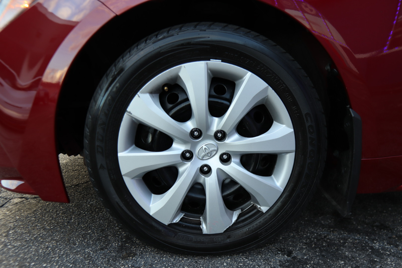 Toyota Corolla LE CVT (Natl) 2024