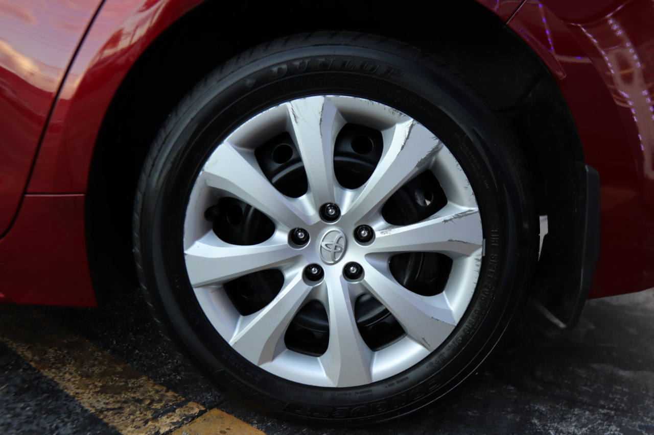 Toyota Corolla LE CVT (Natl) 2024