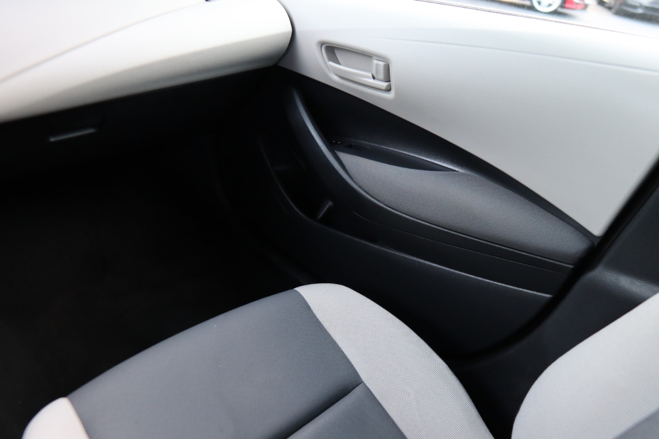 Toyota Corolla LE CVT (Natl) 2024