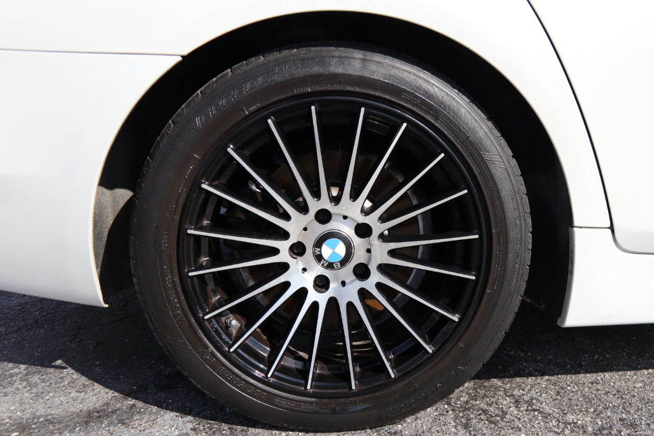 BMW 5 Series 4dr Sdn 535i xDrive AWD 2015