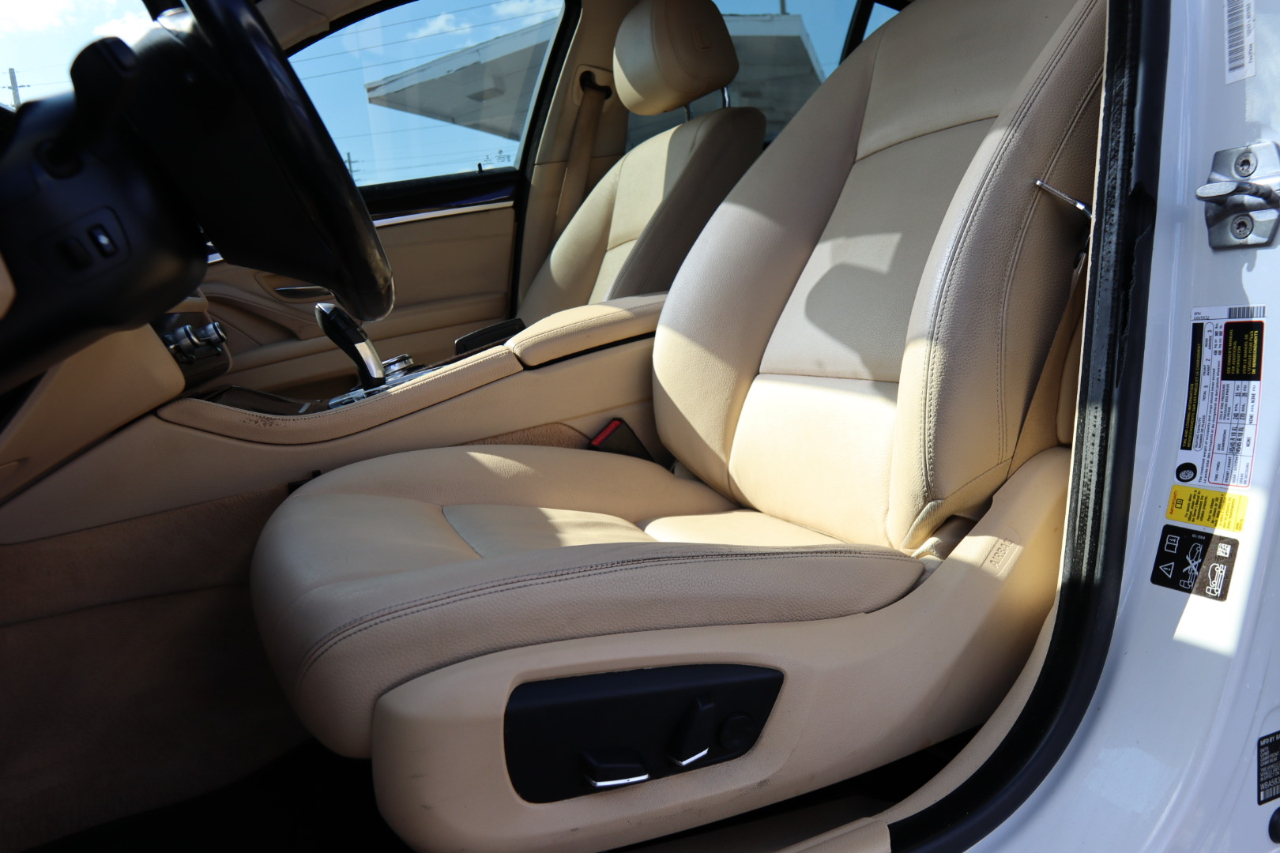 BMW 5 Series 4dr Sdn 535i xDrive AWD 2015