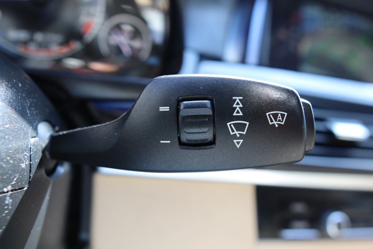 BMW 5 Series 4dr Sdn 535i xDrive AWD 2015