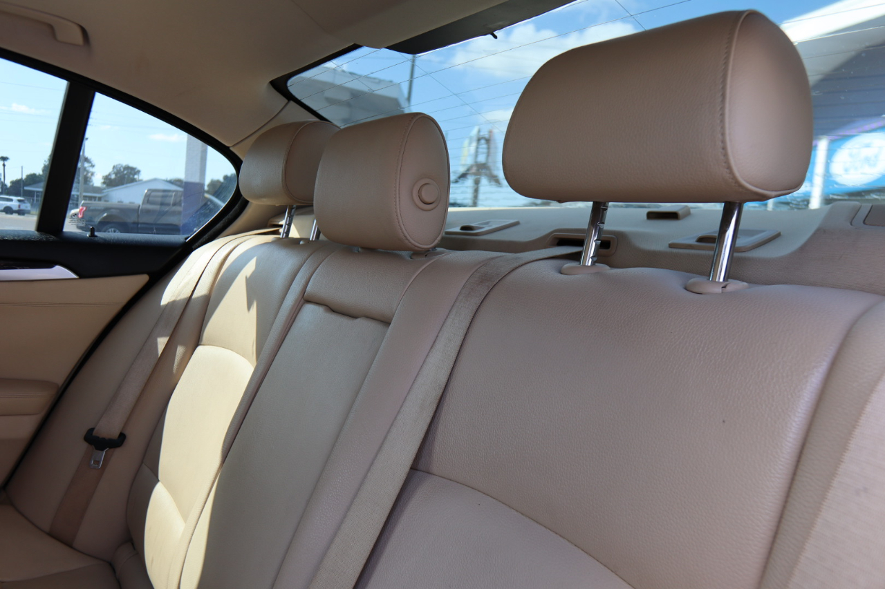 BMW 5 Series 4dr Sdn 535i xDrive AWD 2015