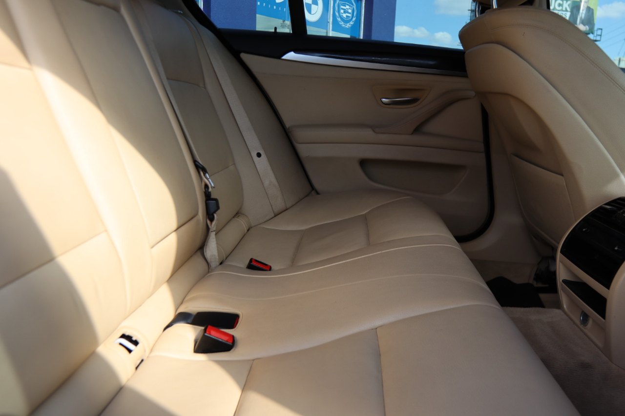 BMW 5 Series 4dr Sdn 535i xDrive AWD 2015