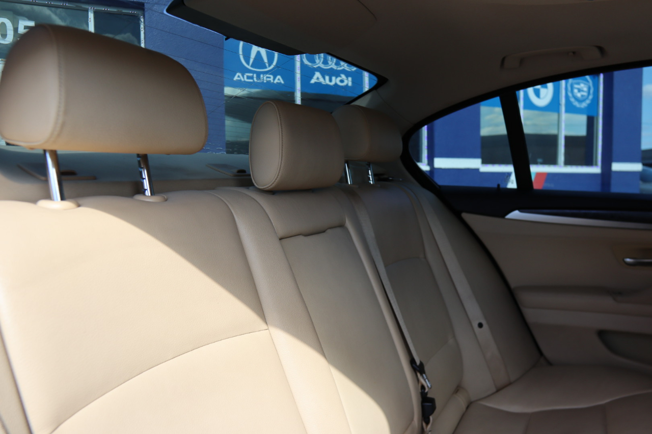 BMW 5 Series 4dr Sdn 535i xDrive AWD 2015