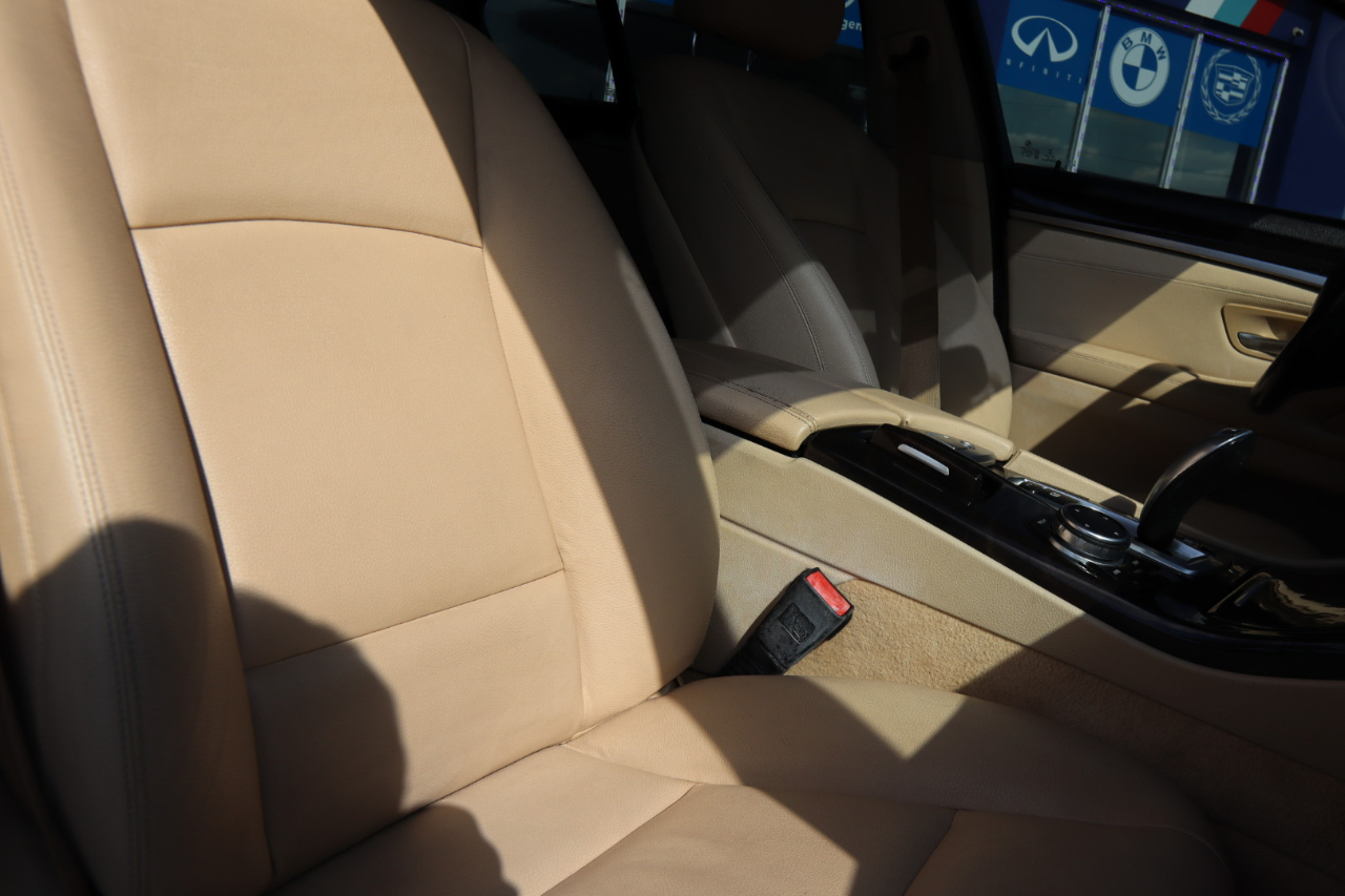 BMW 5 Series 4dr Sdn 535i xDrive AWD 2015