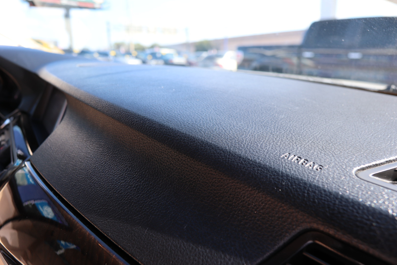 BMW 5 Series 4dr Sdn 535i xDrive AWD 2015