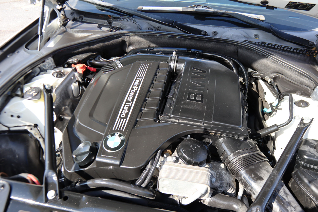 BMW 5 Series 4dr Sdn 535i xDrive AWD 2015