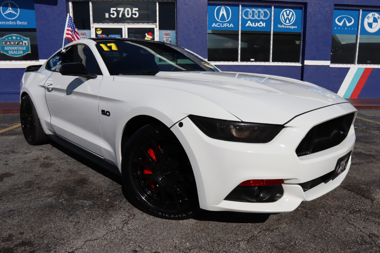 Ford Mustang GT Fastback 2017