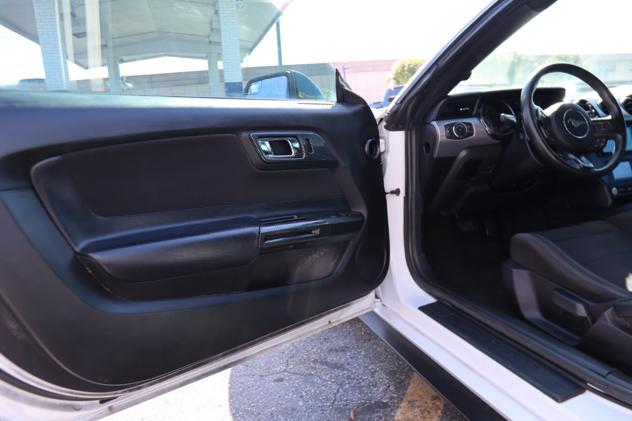 Ford Mustang GT Fastback 2017