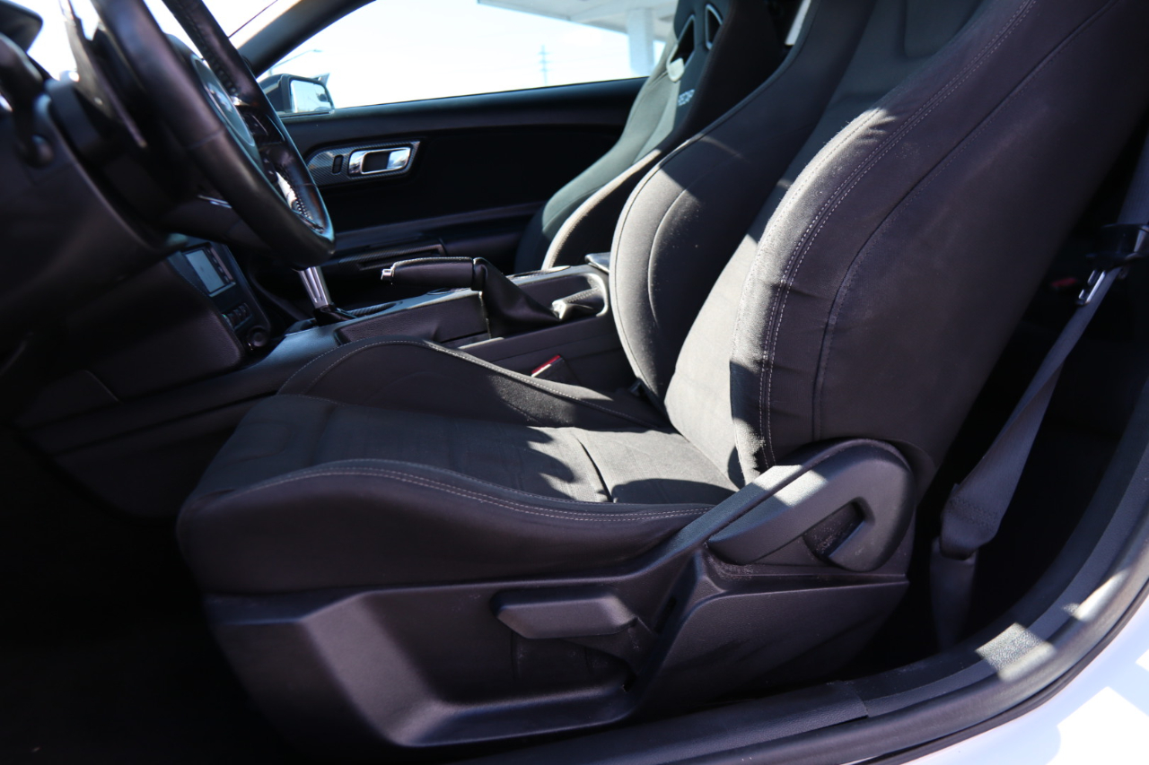 Ford Mustang GT Fastback 2017