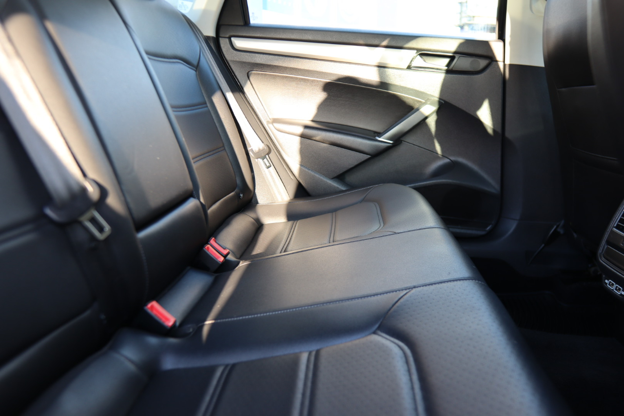 Volkswagen Passat 2.0T SE Auto 2020